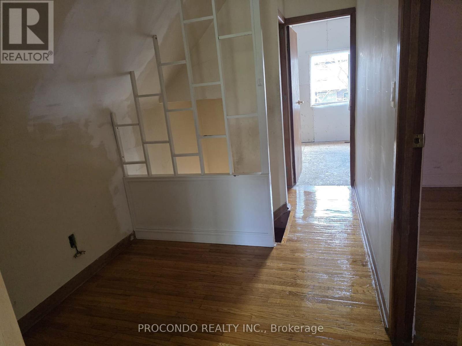 286 Harvie Avenue, Toronto, ON