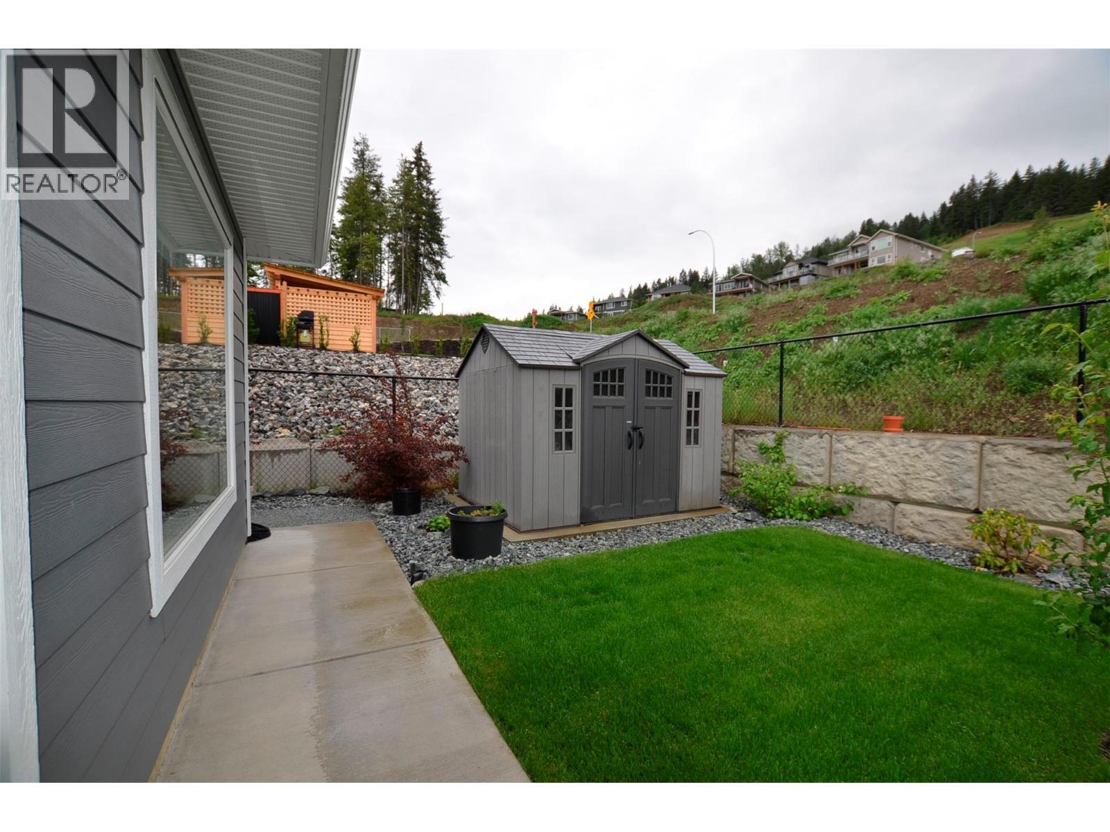 2744 Cedar Ridge Street, Lumby, BC - Outdoor