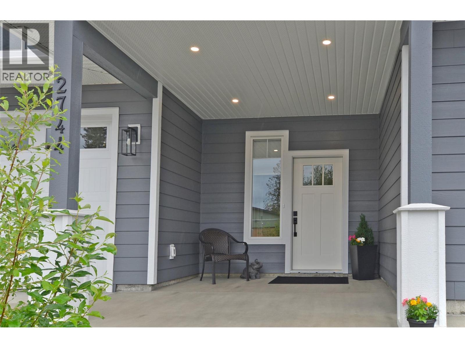 2744 Cedar Ridge Street, Lumby, BC - Outdoor With Exterior
