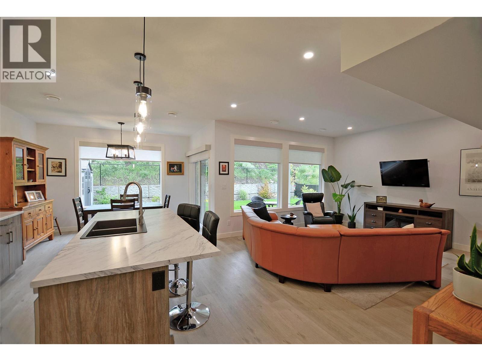 2744 Cedar Ridge Street, Lumby, BC - Indoor