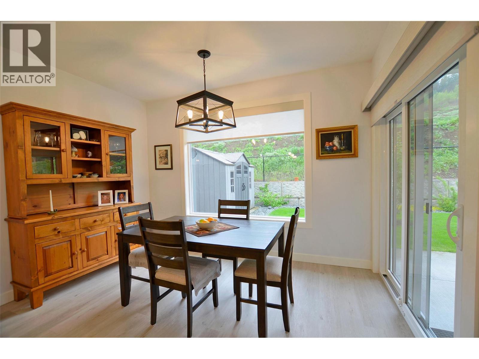 2744 Cedar Ridge Street, Lumby, BC - Indoor Photo Showing Dining Room