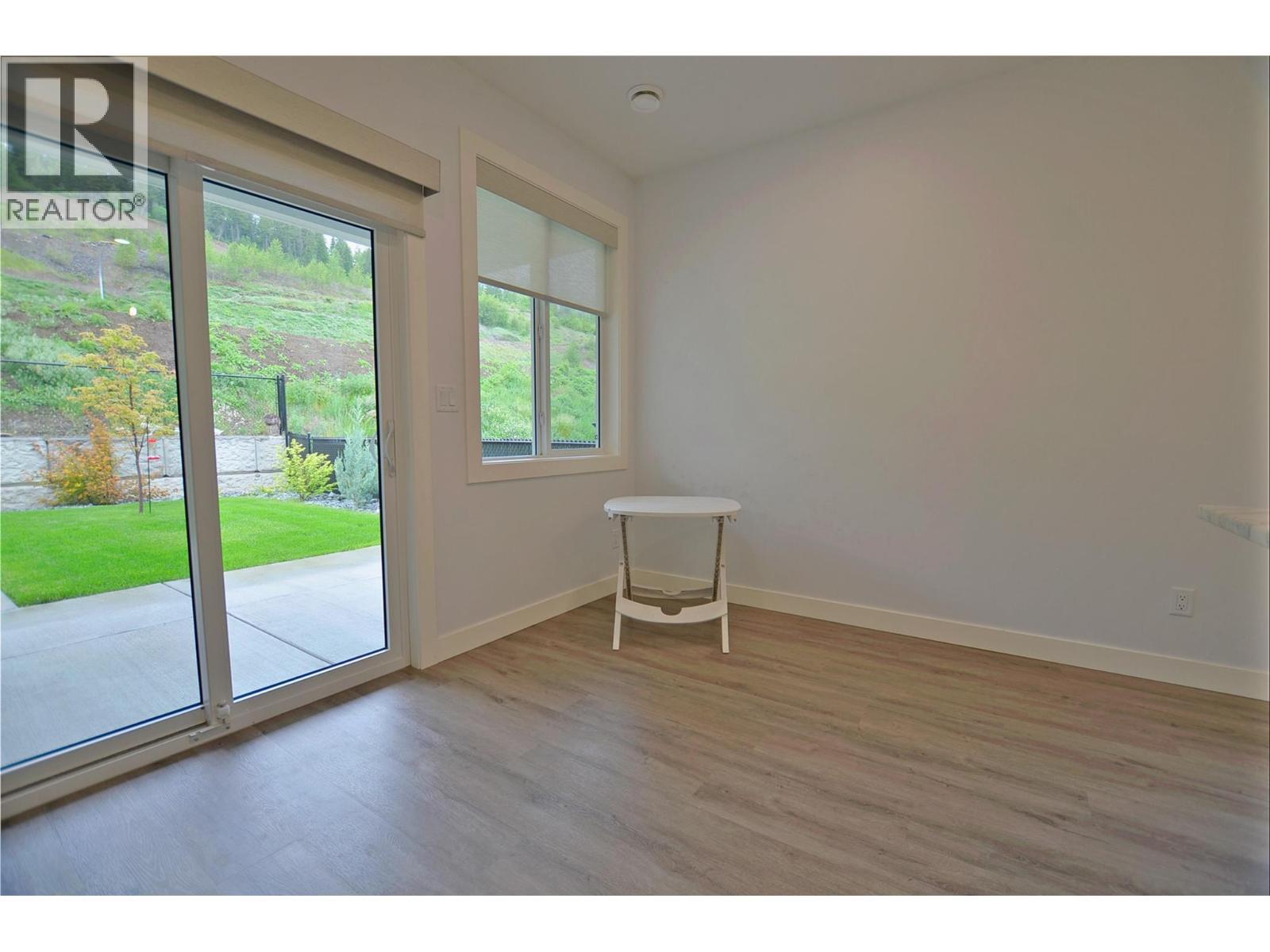 2744 Cedar Ridge Street, Lumby, BC - Indoor Photo Showing Other Room