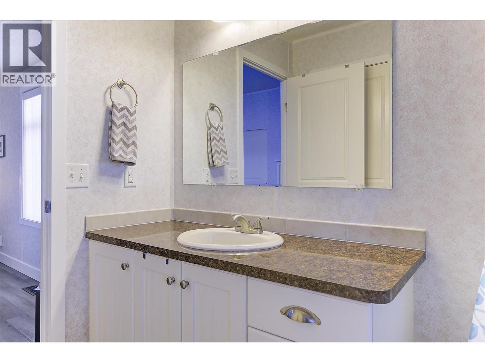 Scenic Mountain Panorama - 2440 Old Okanagan Highway Unit# 1304, West Kelowna, BC