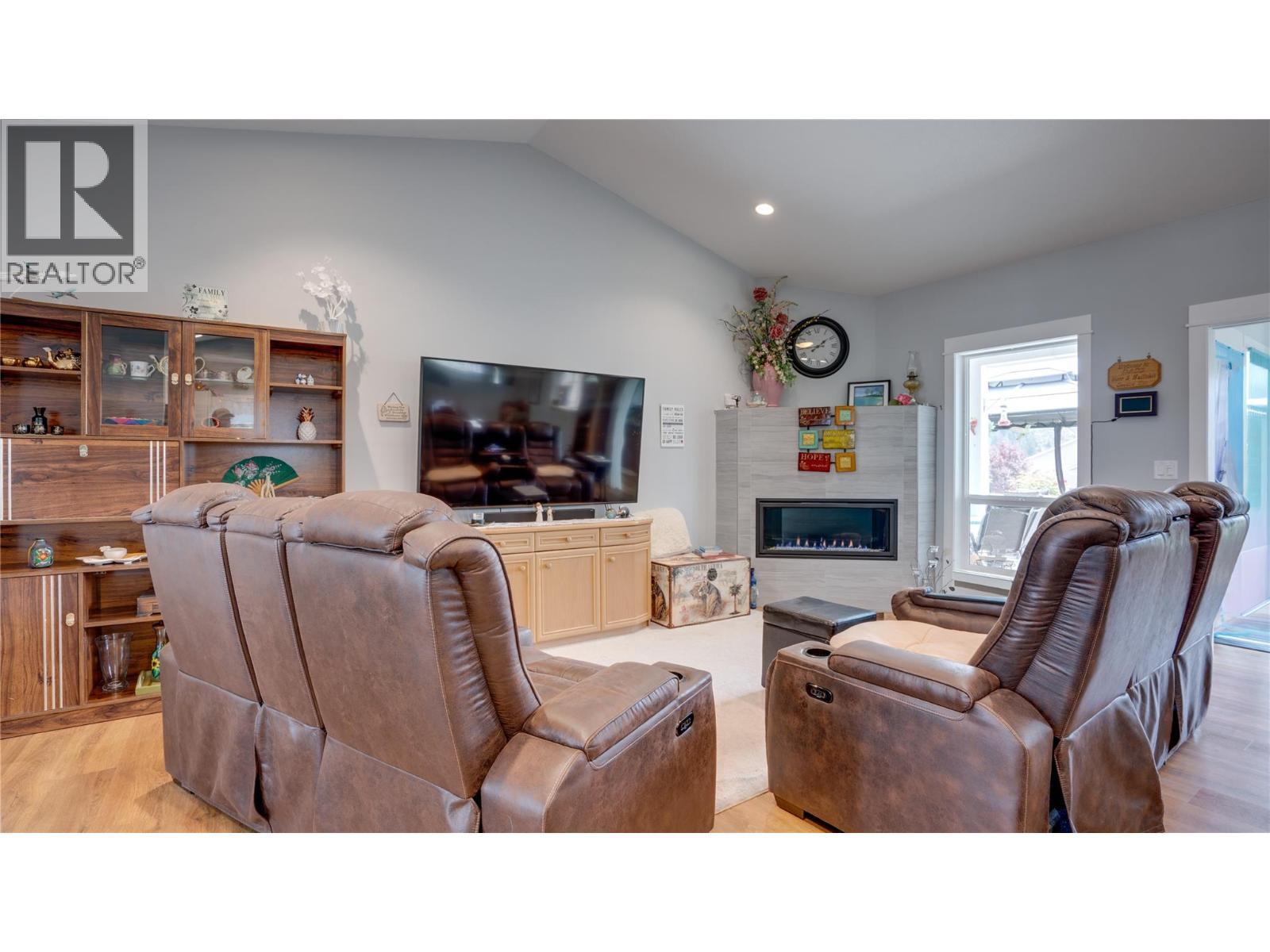903 9 Avenue, Vernon, BC