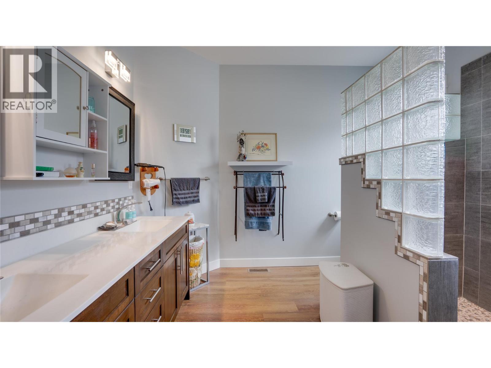 903 9 Avenue, Vernon, BC