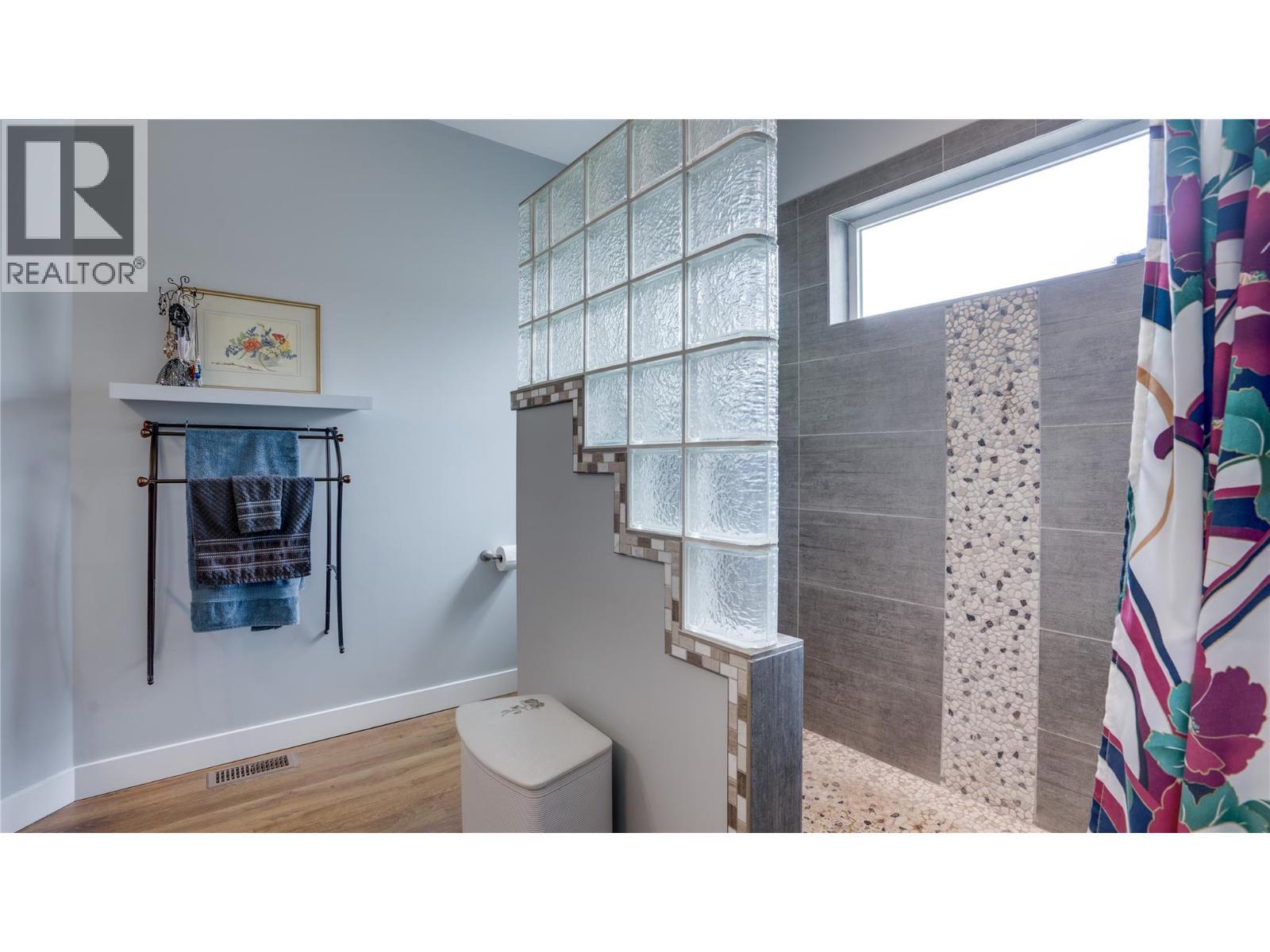 903 9 Avenue, Vernon, BC