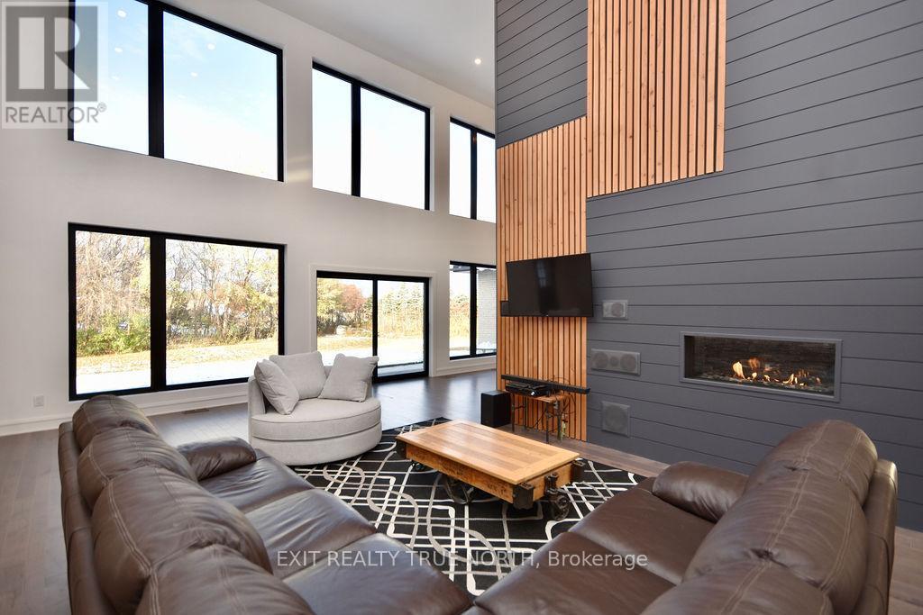 57 Glenhuron Drive, Springwater, ON