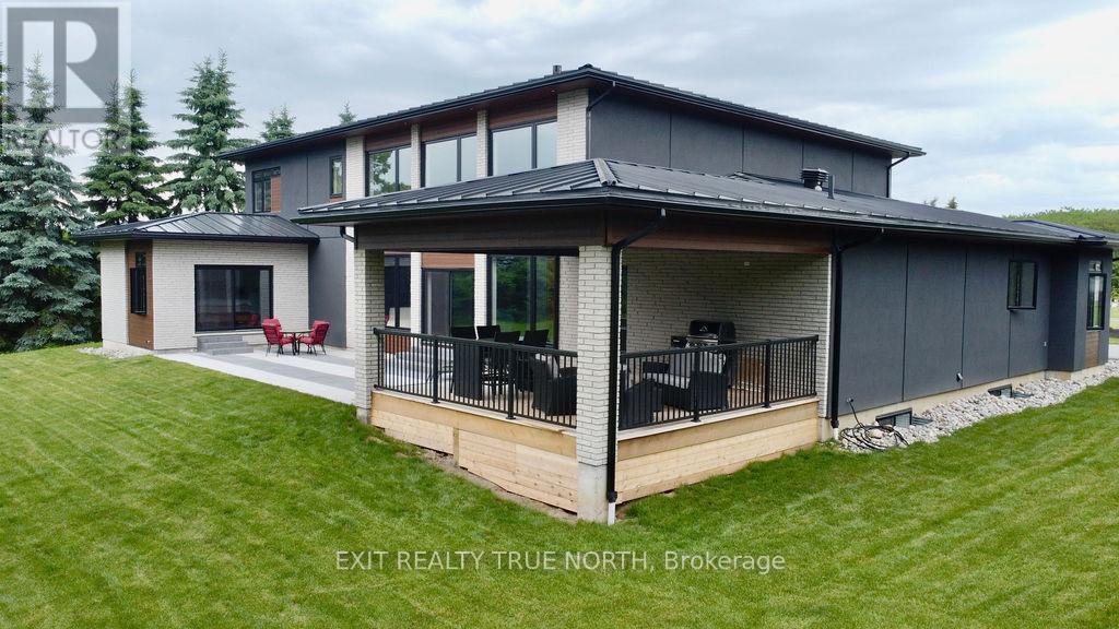 57 Glenhuron Drive, Springwater, ON