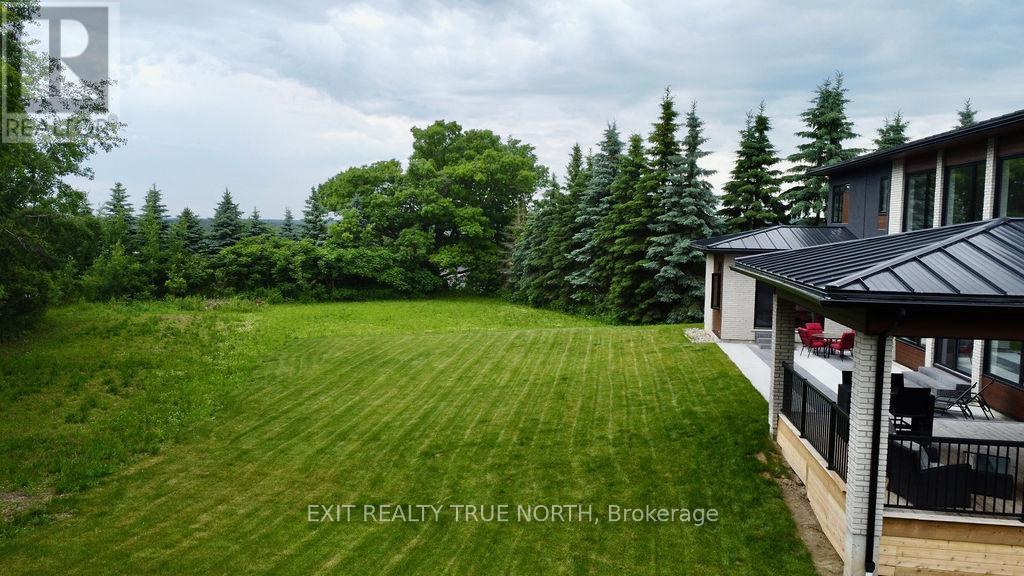 57 Glenhuron Drive, Springwater, ON