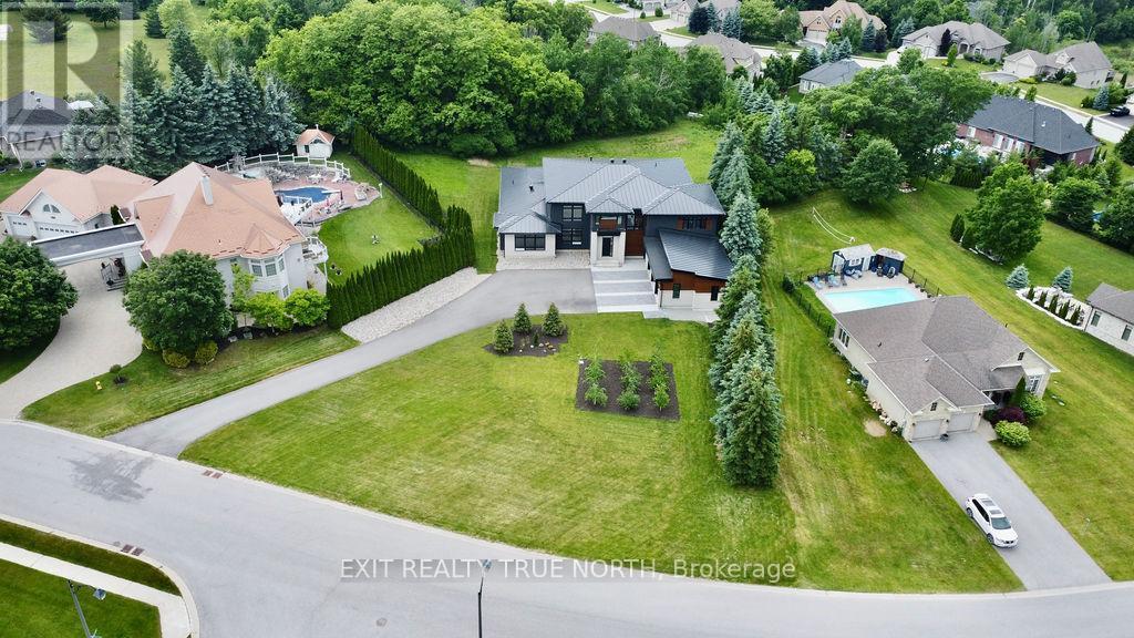 57 Glenhuron Drive, Springwater, ON
