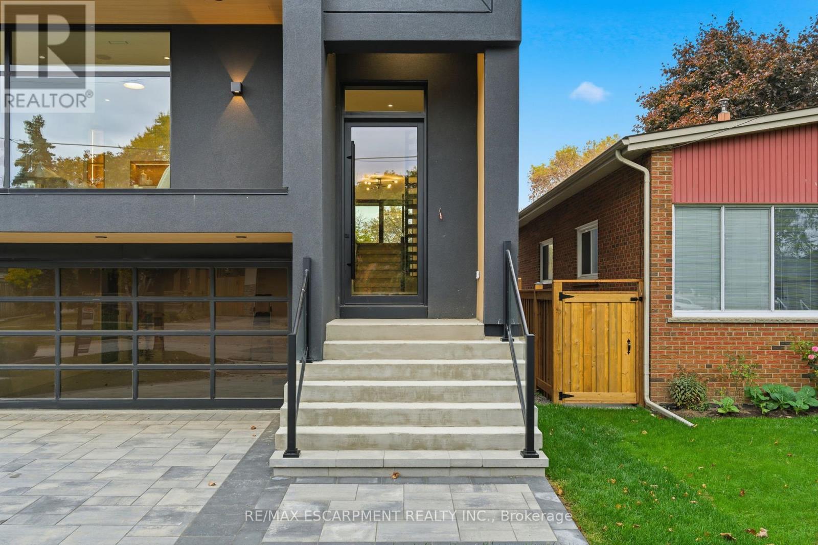 957 Halliday Avenue, Mississauga, ON