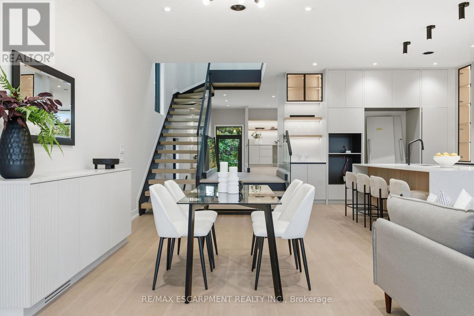 957 Halliday Avenue, Mississauga, ON