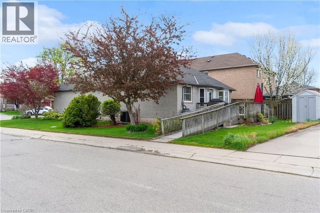 50 Spadara Drive, Hamilton, ON - Outdoor