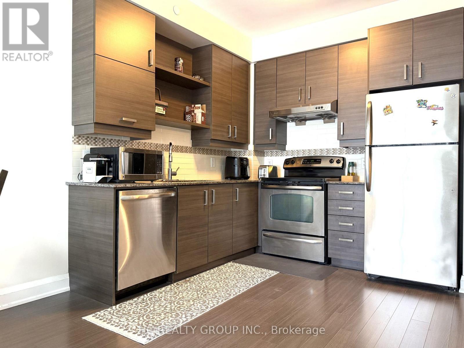 211 - 8228 Birchmount Road, Markham, ON