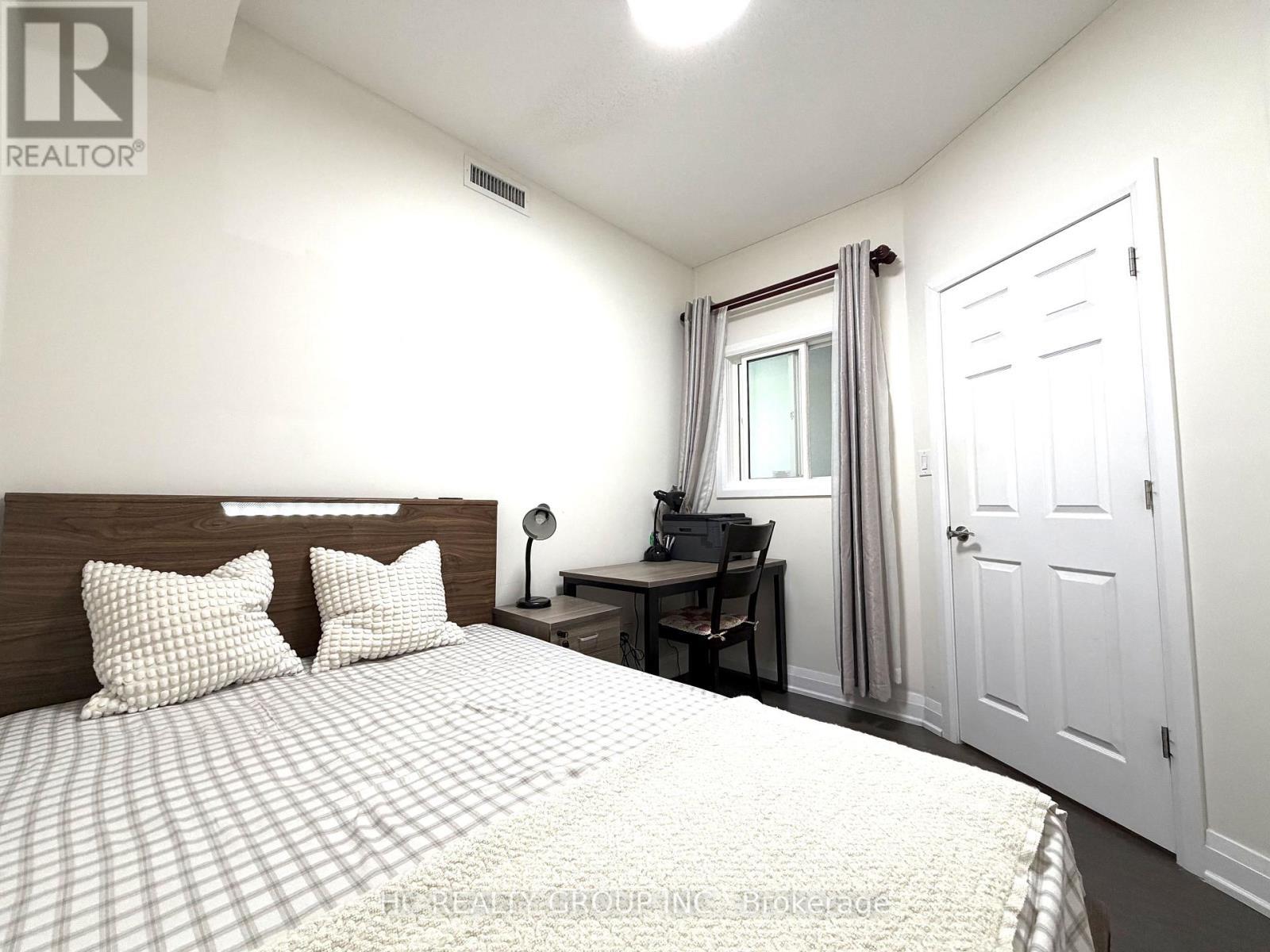 211 - 8228 Birchmount Road, Markham, ON