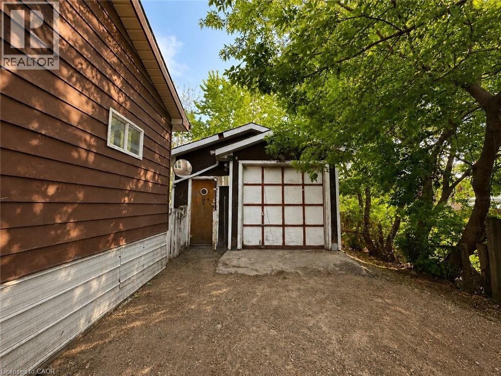 27 Oak Street, Kitchener, ON