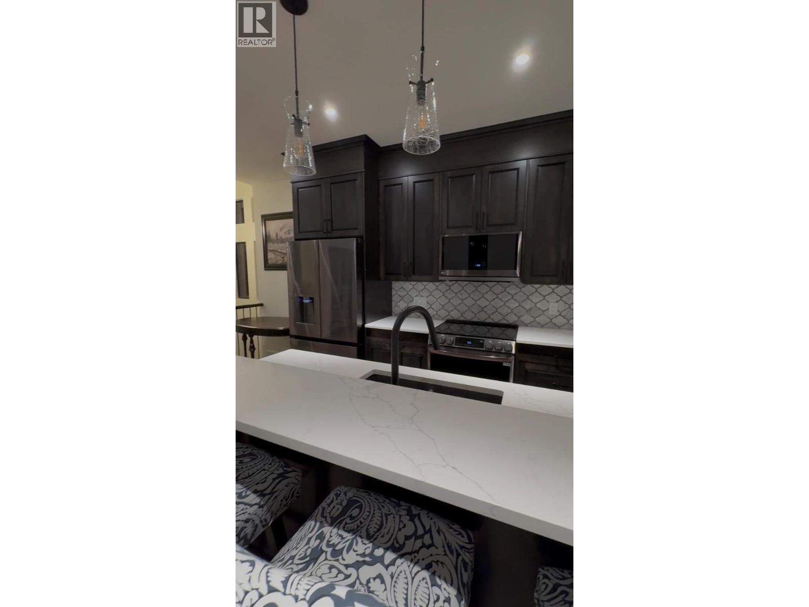 Suite - 164 Sunset Boulevard, Vernon, BC