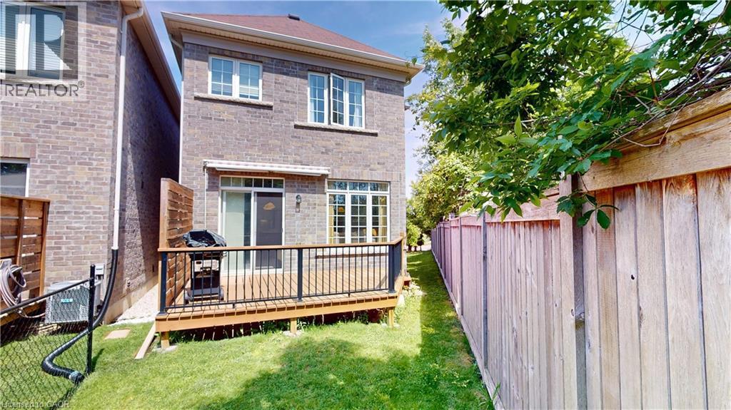 16 Ridgegate Crescent, Georgetown, ON - Outdoor With Deck Patio Veranda