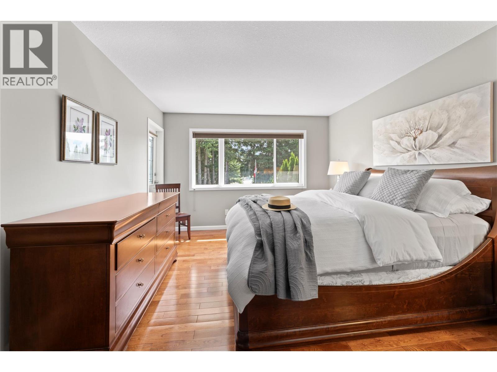 2934 Juniper Crescent, Sorrento, BC