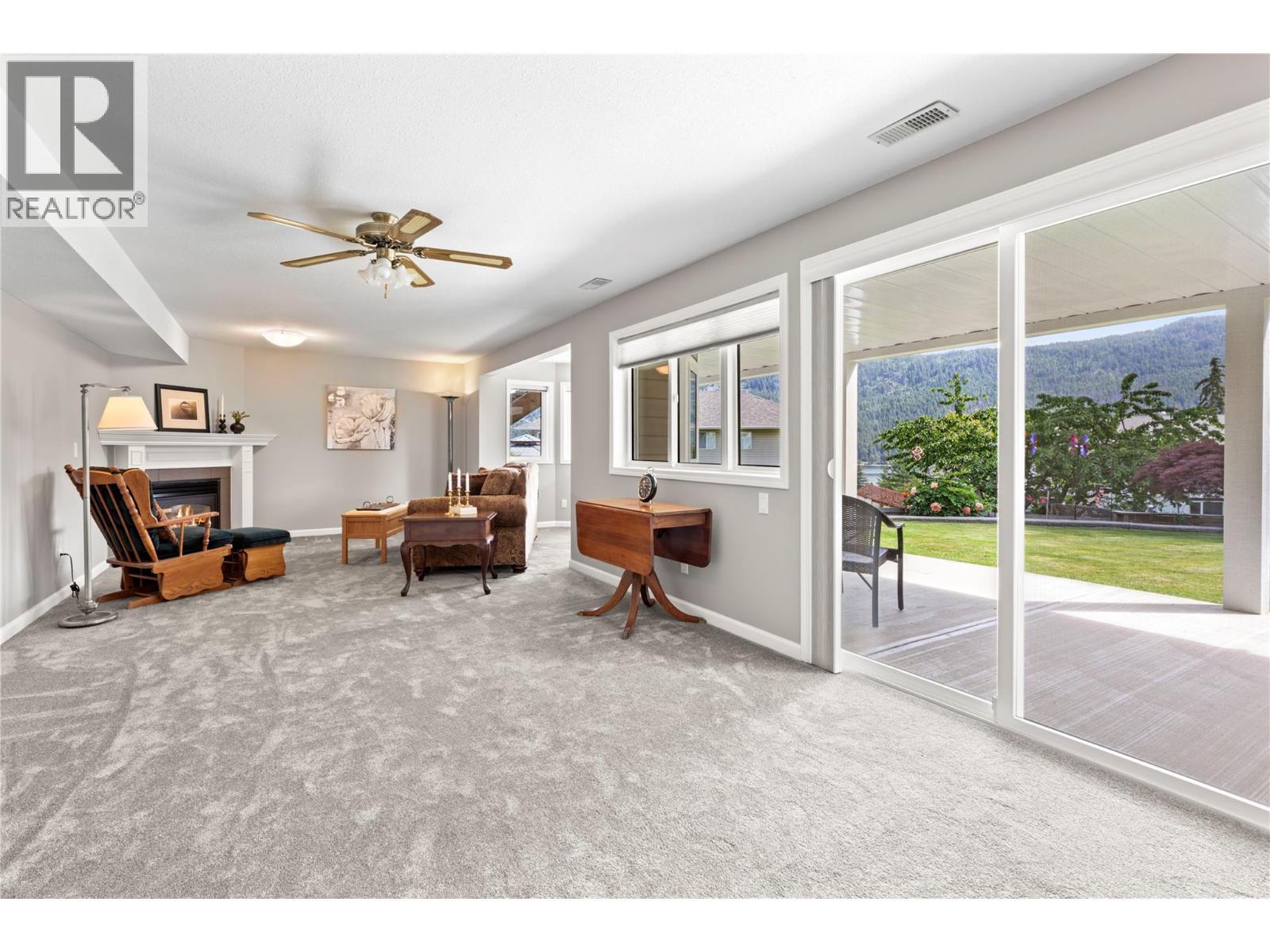 2934 Juniper Crescent, Sorrento, BC