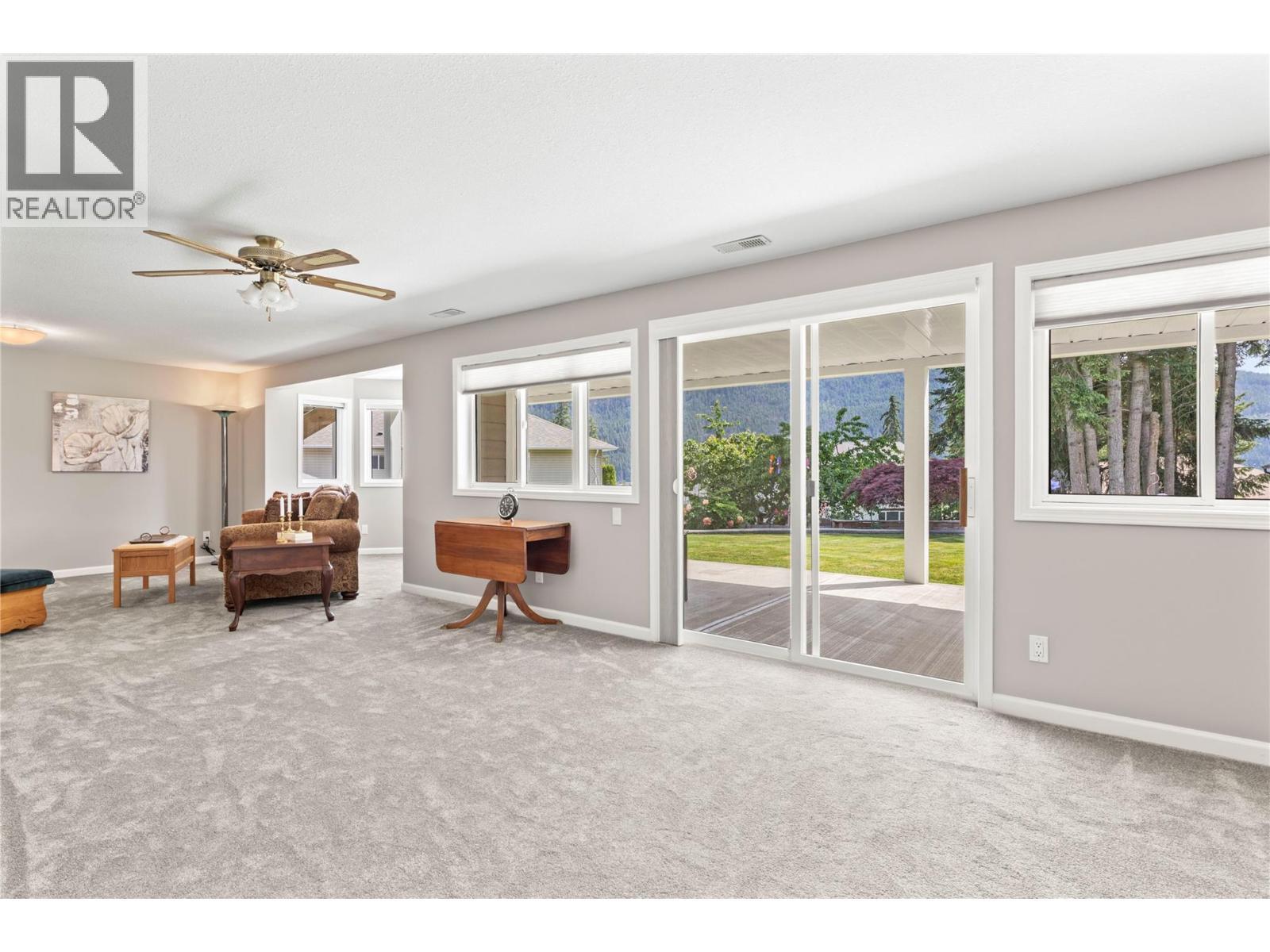 2934 Juniper Crescent, Sorrento, BC
