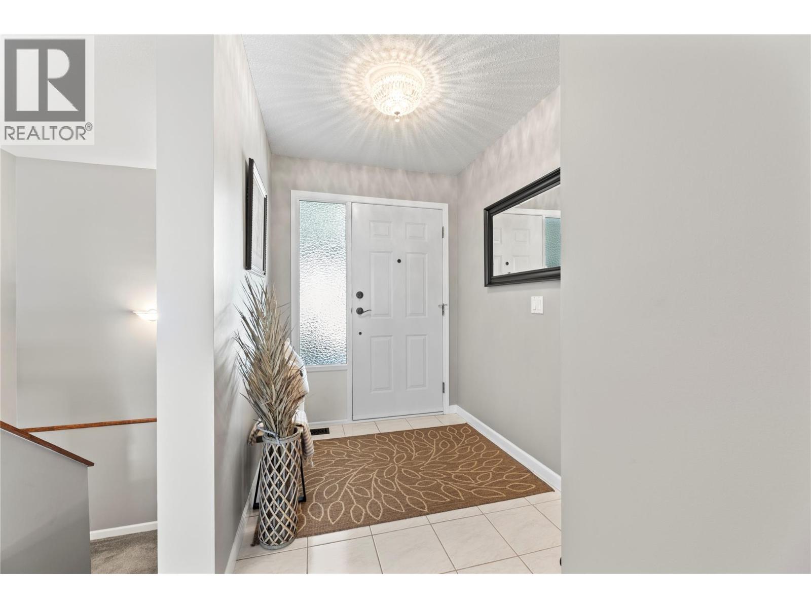 2934 Juniper Crescent, Sorrento, BC