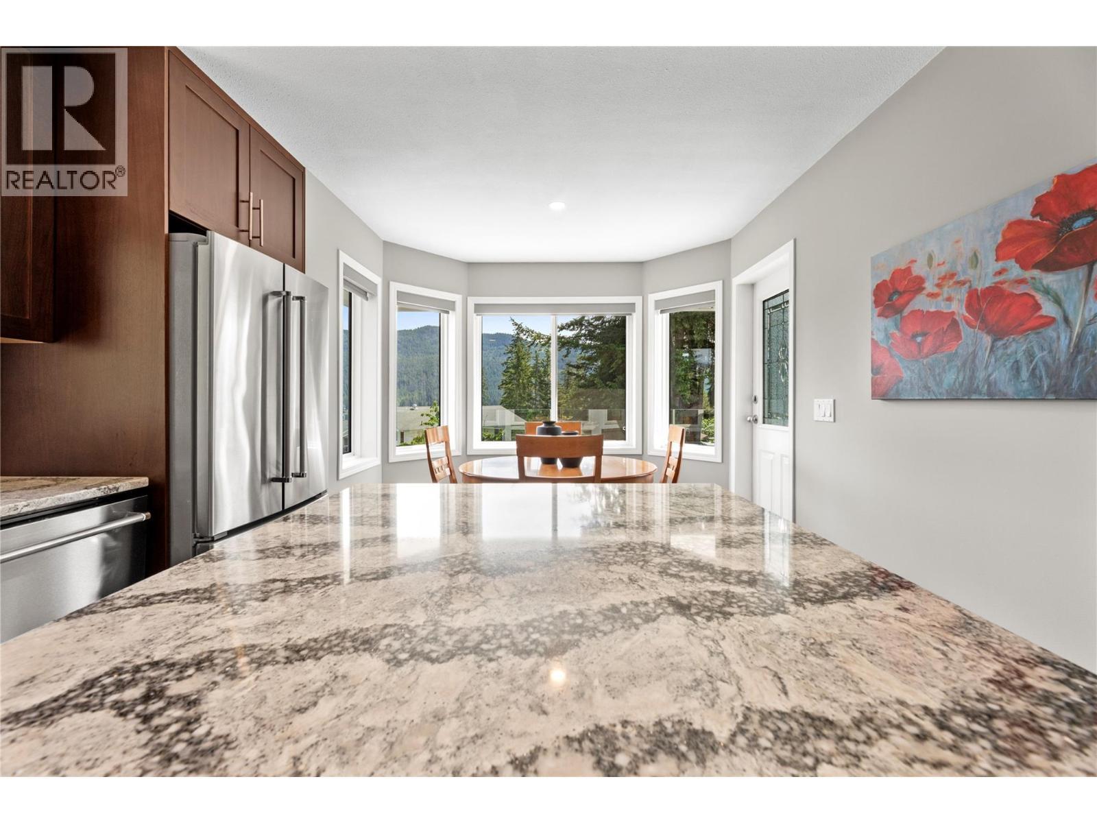 2934 Juniper Crescent, Sorrento, BC