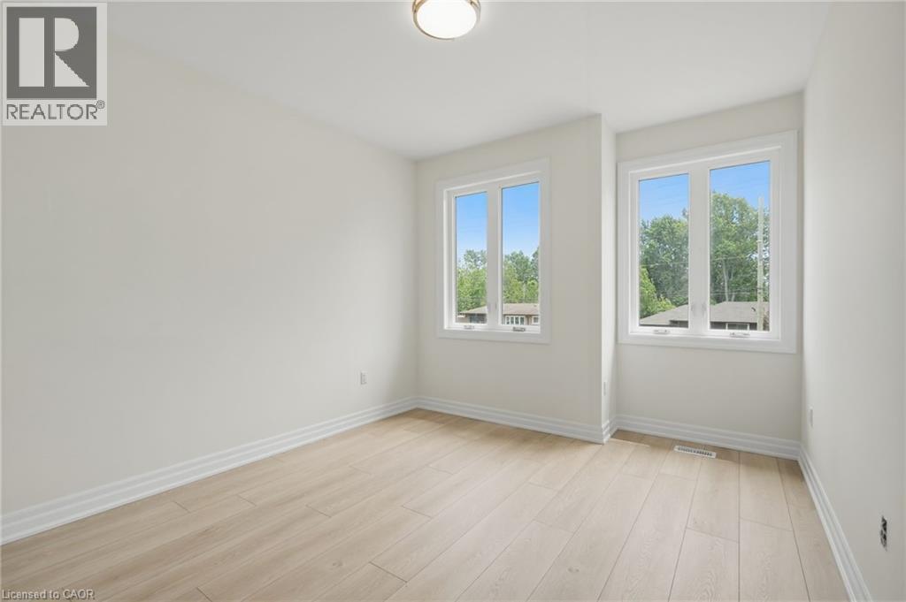 112 Forks Road E, Welland, ON