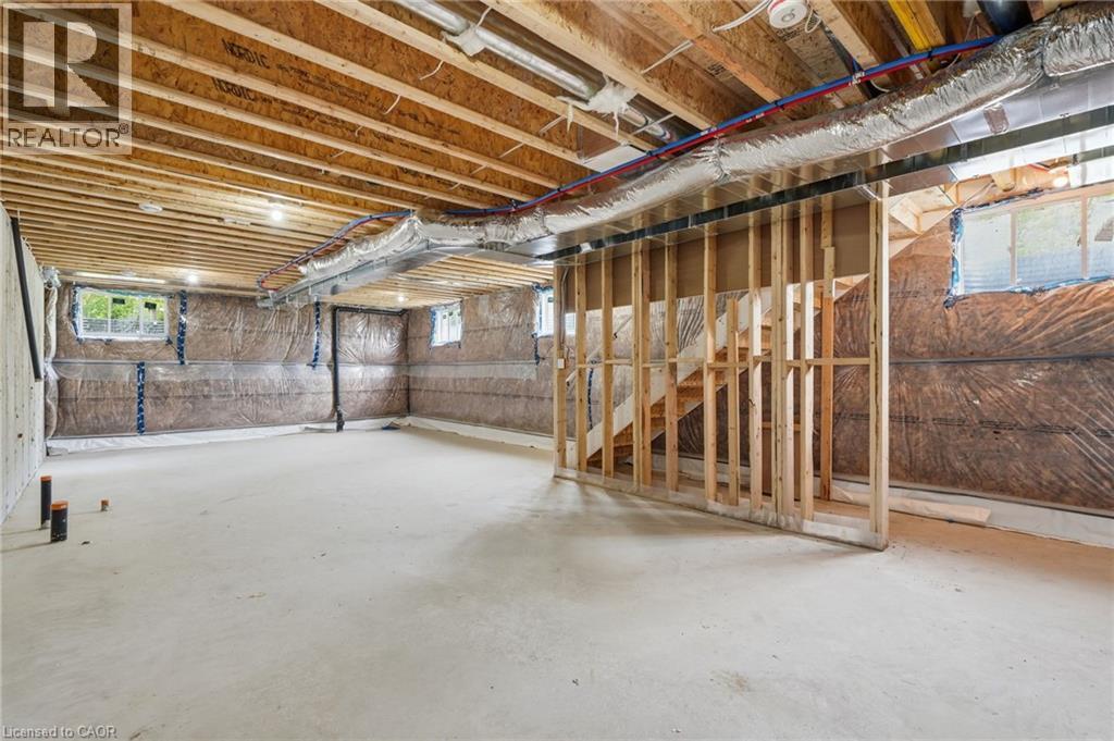 112 Forks Road E, Welland, ON