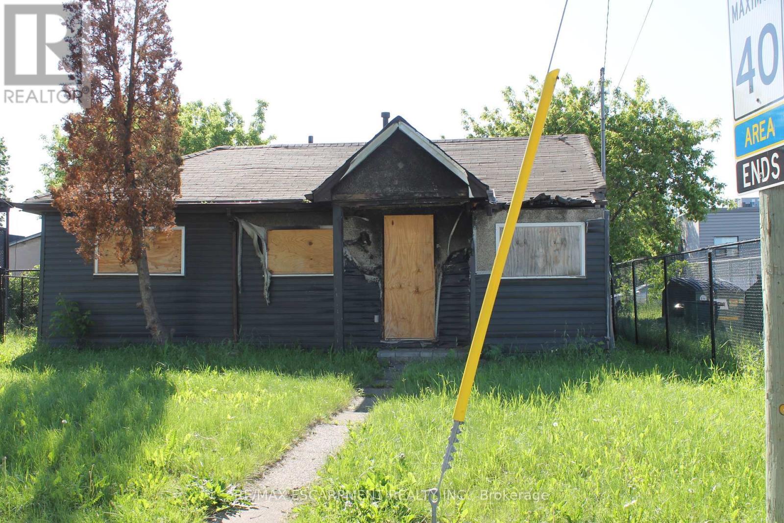127 Robins Avenue, Hamilton, ON