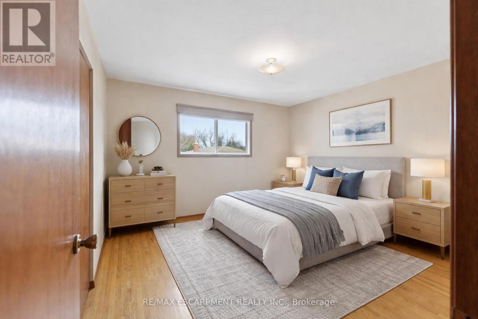 VIRTUALLY STAGED - 26 Adorn Court, Hamilton, ON