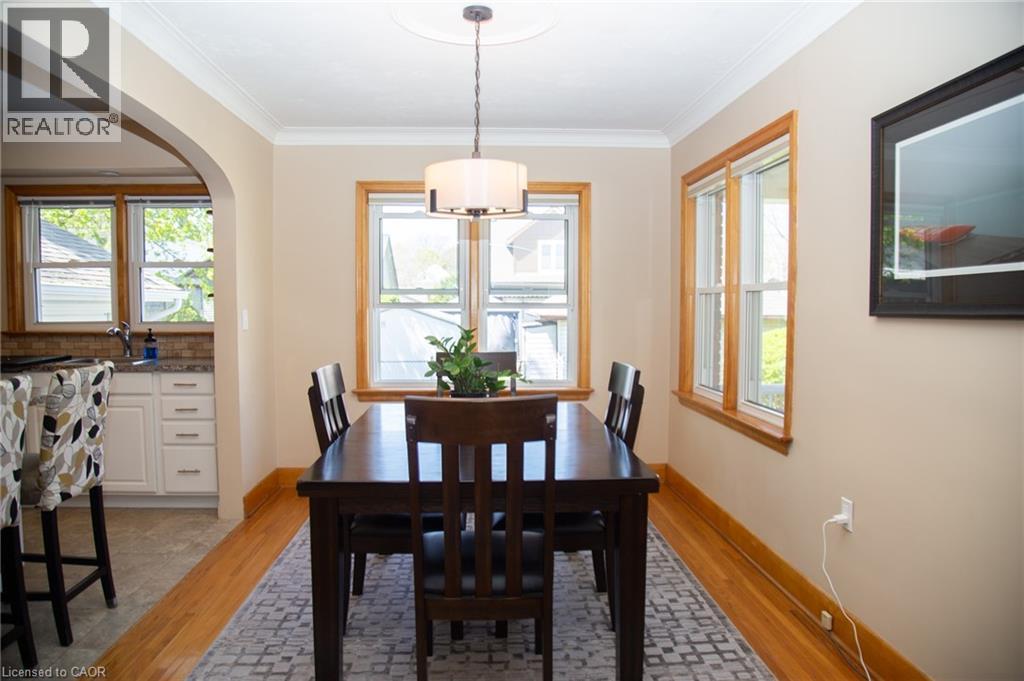 42 Hawthorne Avenue, Simcoe, ON - Indoor Photo Showing Dining Room