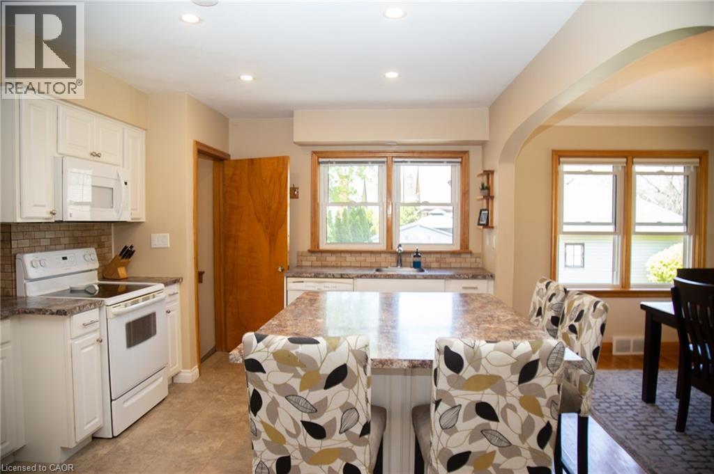 42 Hawthorne Avenue, Simcoe, ON - Indoor