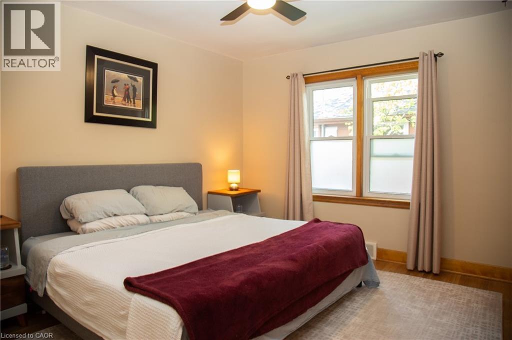 42 Hawthorne Avenue, Simcoe, ON - Indoor Photo Showing Bedroom