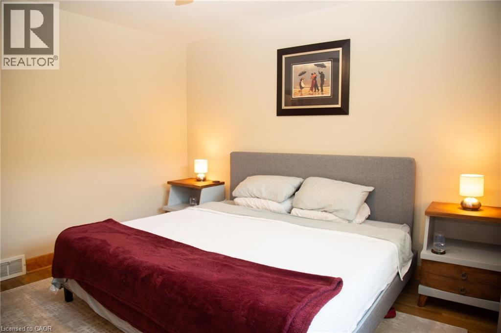 42 Hawthorne Avenue, Simcoe, ON - Indoor Photo Showing Bedroom