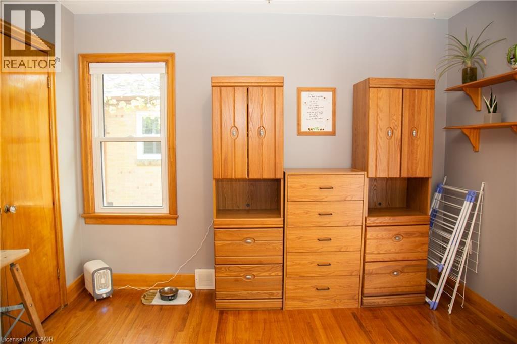 42 Hawthorne Avenue, Simcoe, ON - Indoor