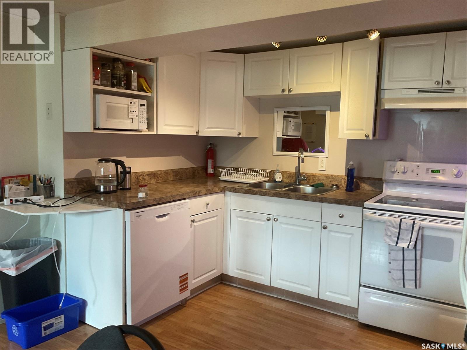 302 Dunlop Street, Saskatoon, SK