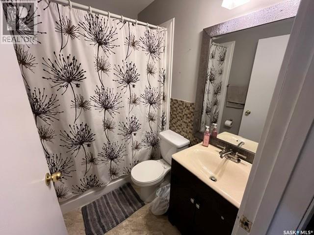 206 3Rd Avenue W, Canora, SK