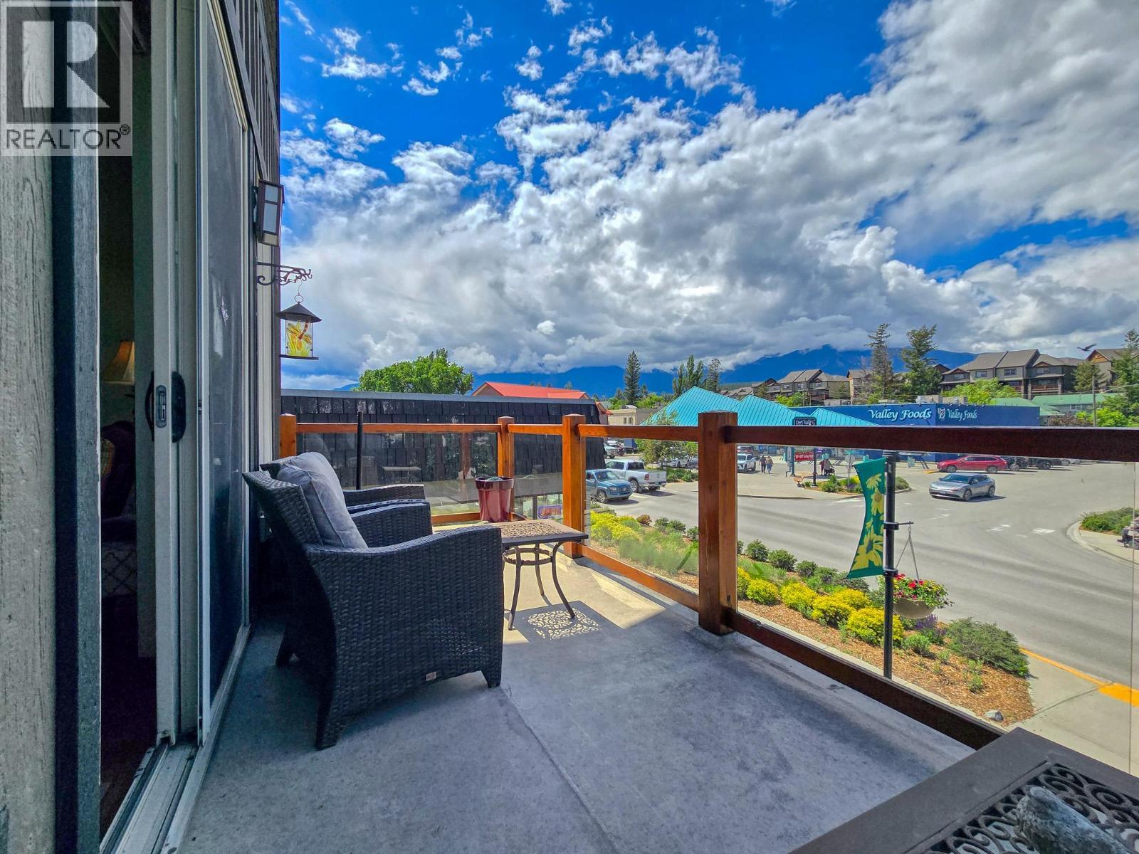 905 7Th Avenue Unit# 201, Invermere, BC