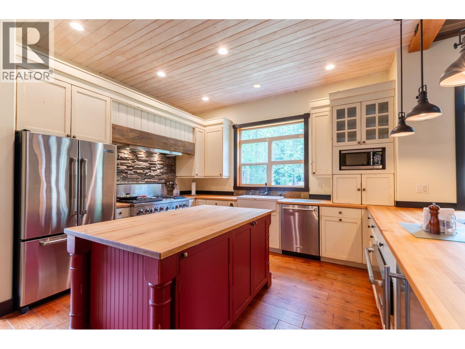 1805 Sharelene Drive, Prince George, BC