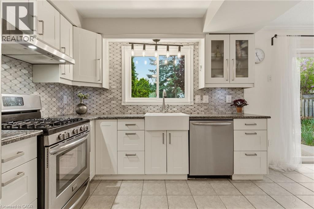 17 Piper Place, Caledonia, ON