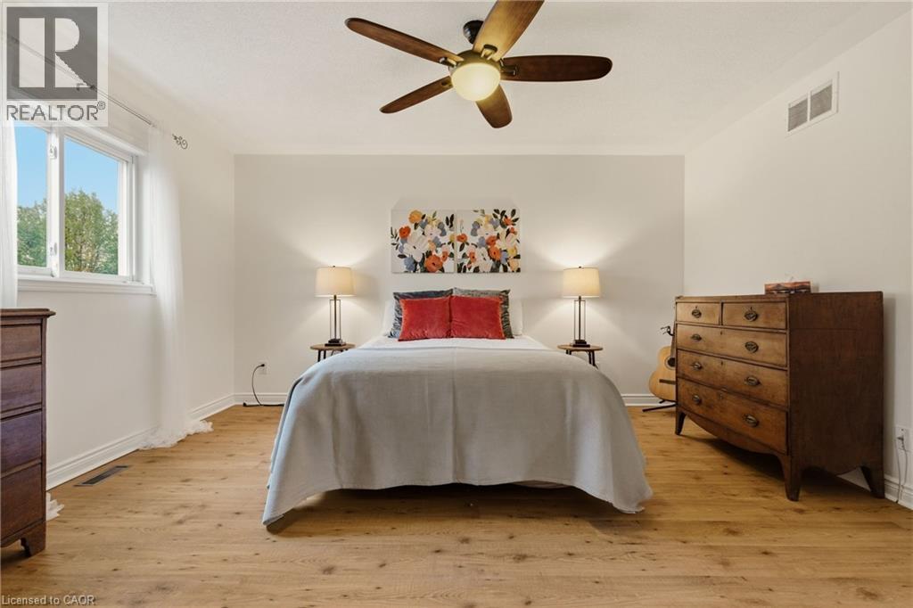 17 Piper Place, Caledonia, ON