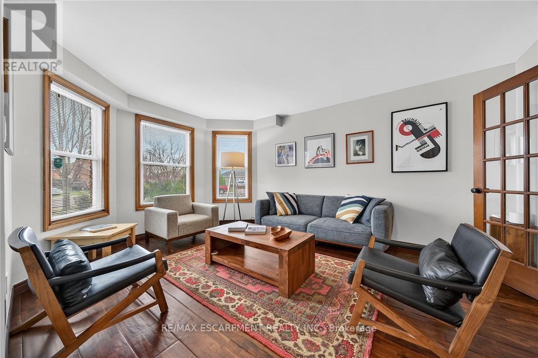 6 Regal Drive, Hamilton, ON
