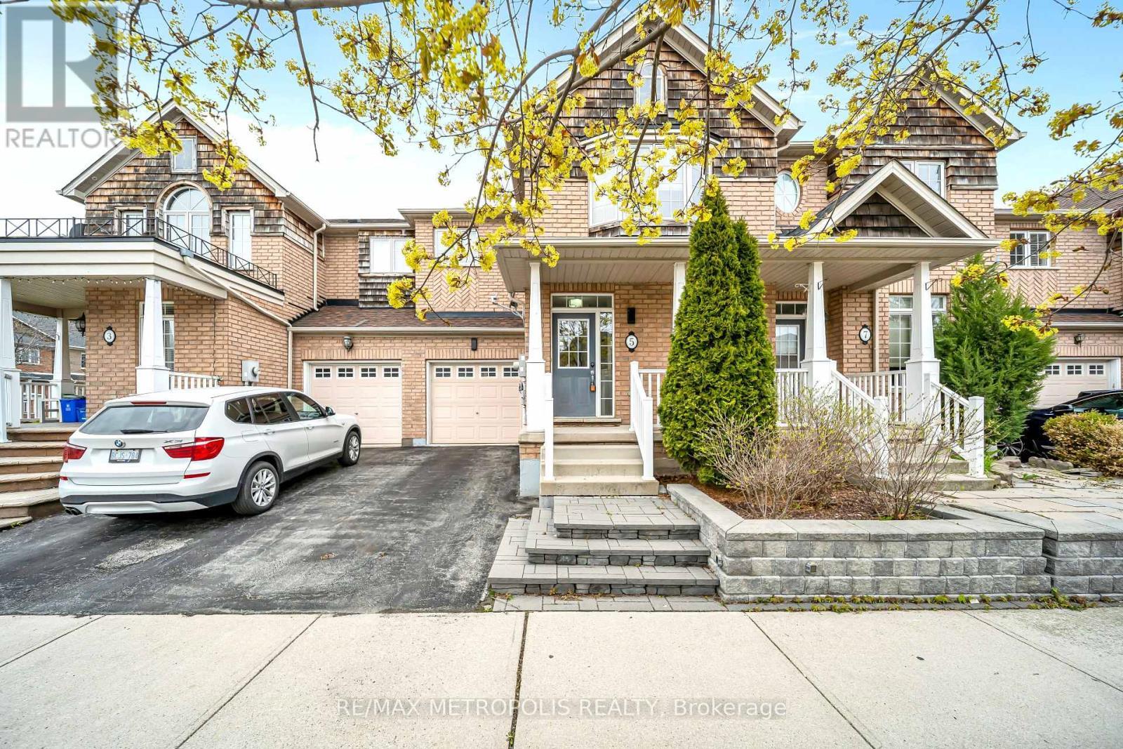 Entrance - 5 Westhampton Way, Hamilton, ON