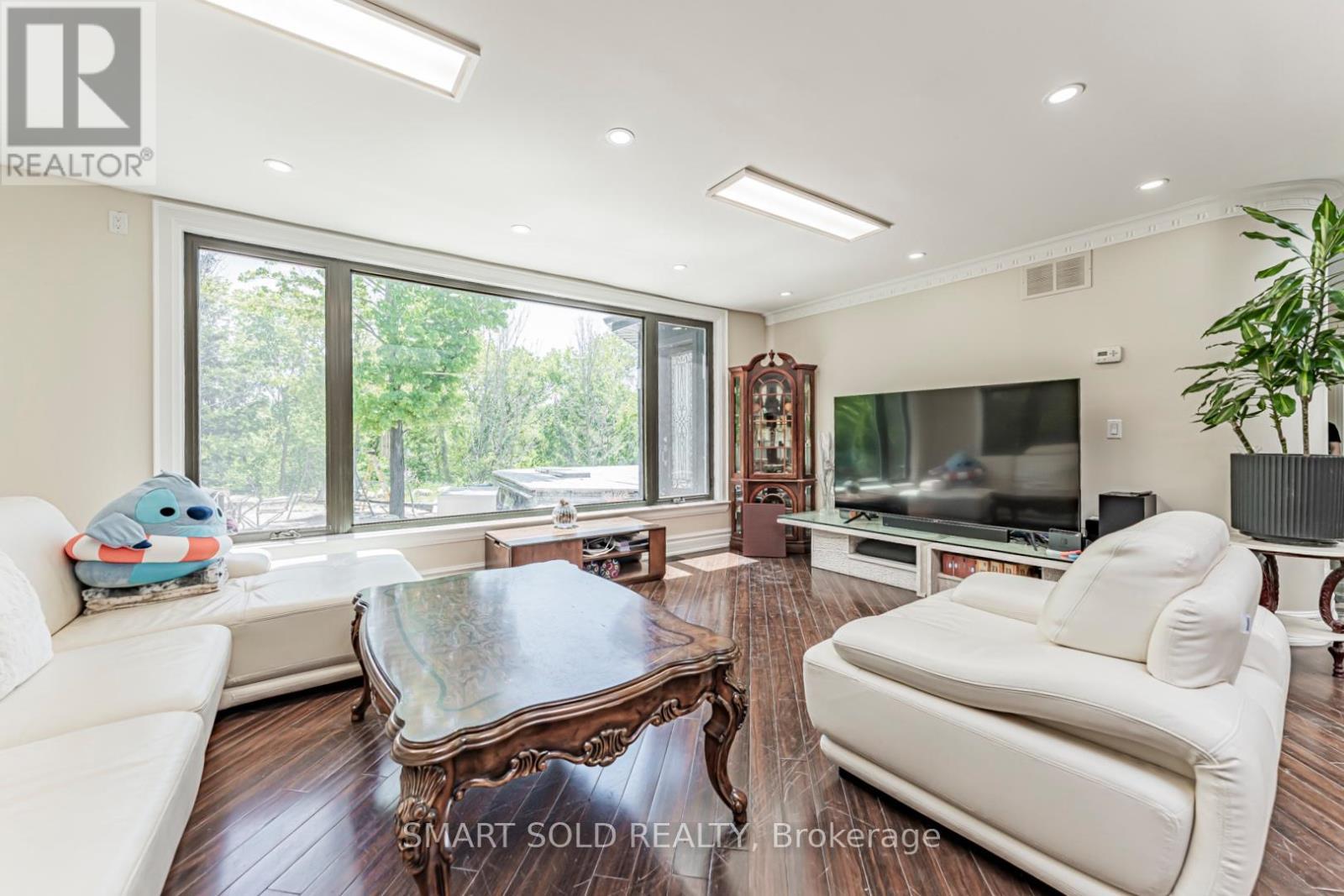 7602 Reesor Road, Markham, ON - Indoor Photo Showing Living Room