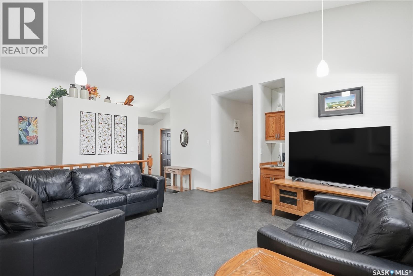 214 Forsyth Court, Saskatoon, SK