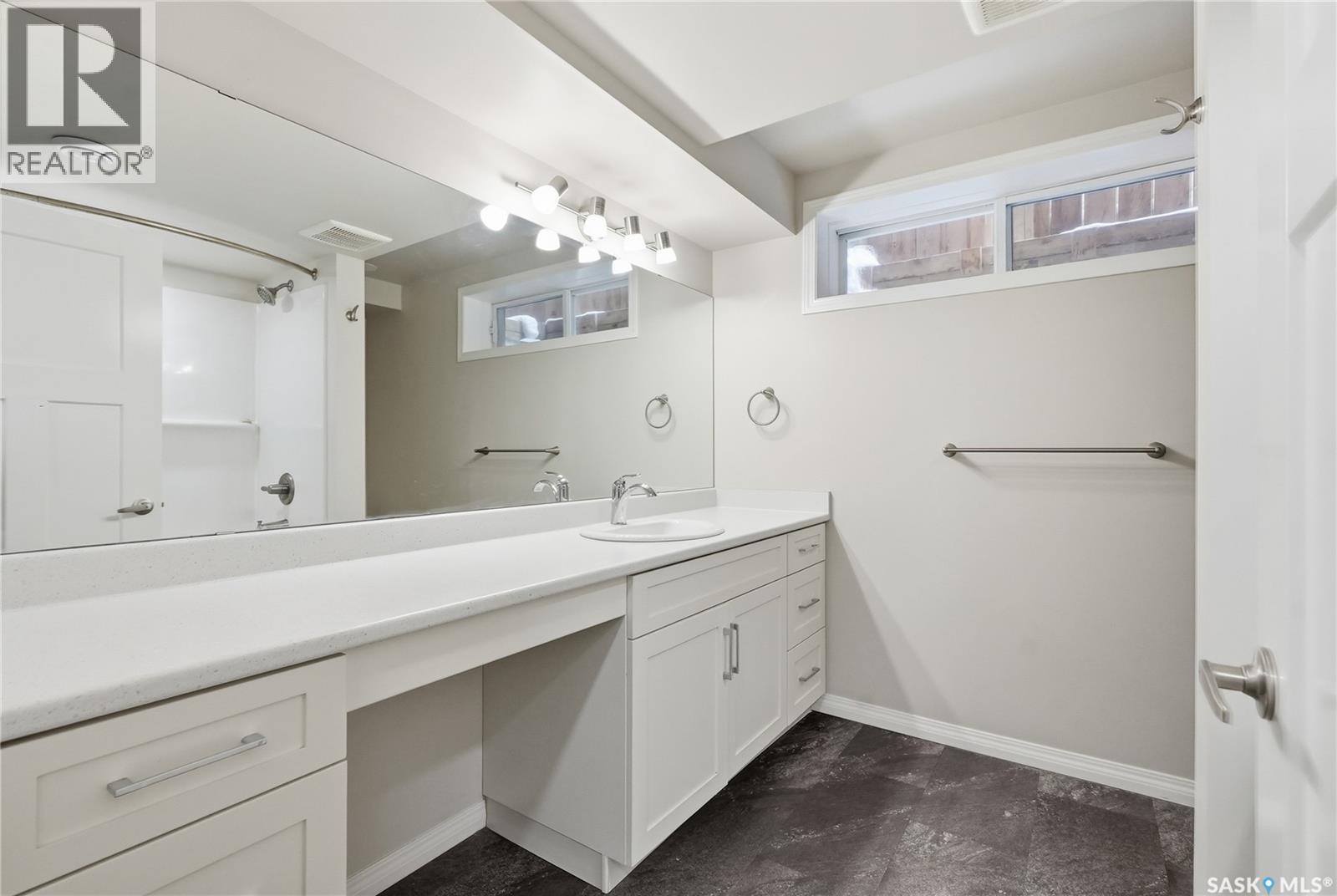 214 Forsyth Court, Saskatoon, SK