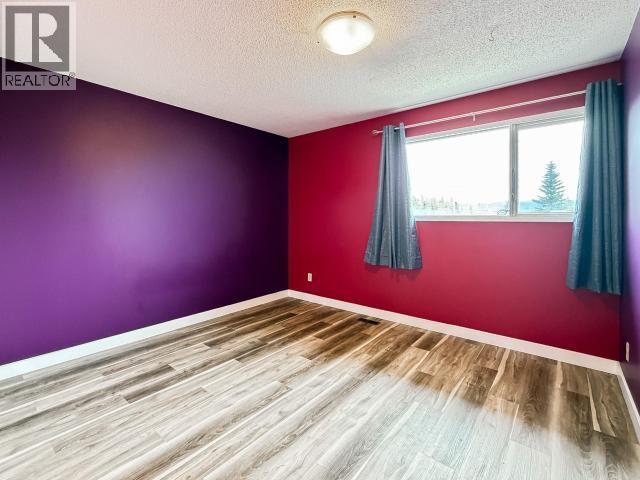 18-20 Harper Street, Faro, YT