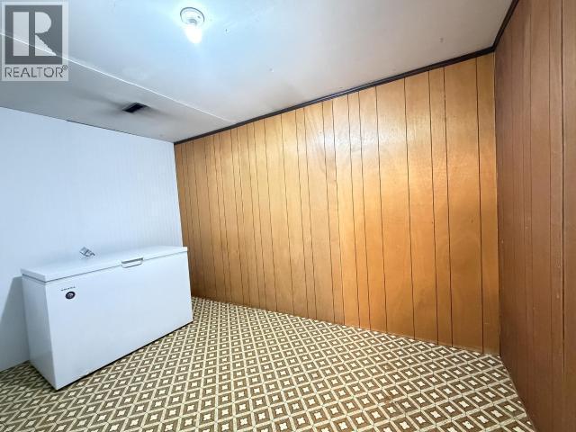 18-20 Harper Street, Faro, YT