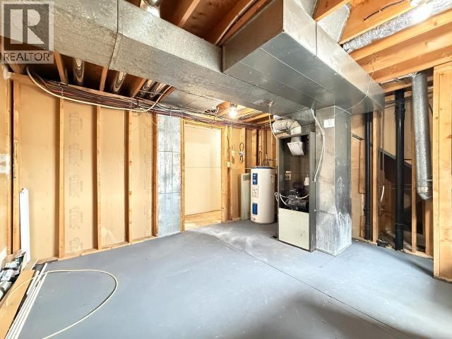 18-20 Harper Street, Faro, YT